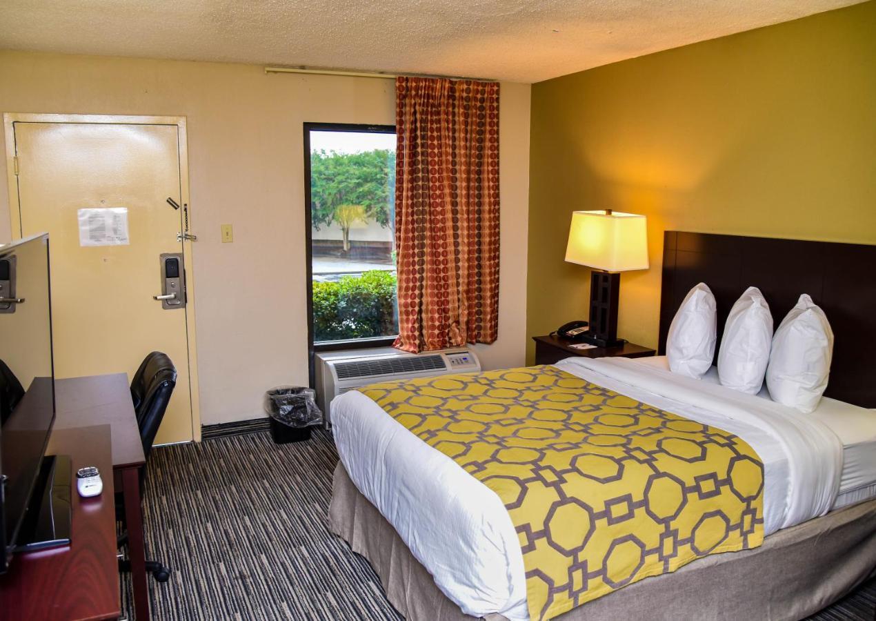 Baymont By Wyndham Columbus Ga Hotel Eksteriør billede